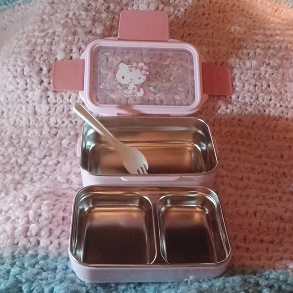 Hello Kitty Bento Box - Picture 5 of 6